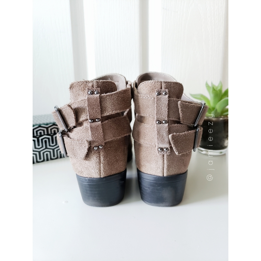 Topshop | "Monti2" Suede Cutout Ankle Booties - Picture 7 of 9